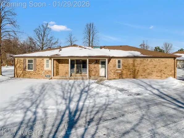 49321 Glasco Ct, Shelby Township, MI 48315