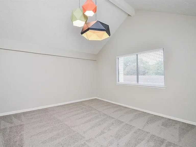 22118 Fincastle Dr — Photo 30