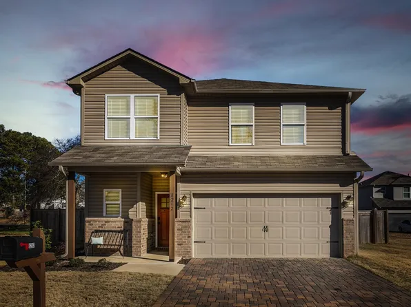 8202 Cottage Ln, Leeds, AL 35094