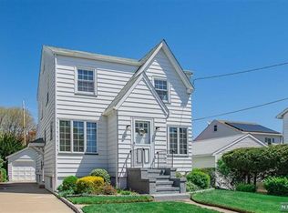 449 Sussex Rd, Wood Ridge, NJ 07075