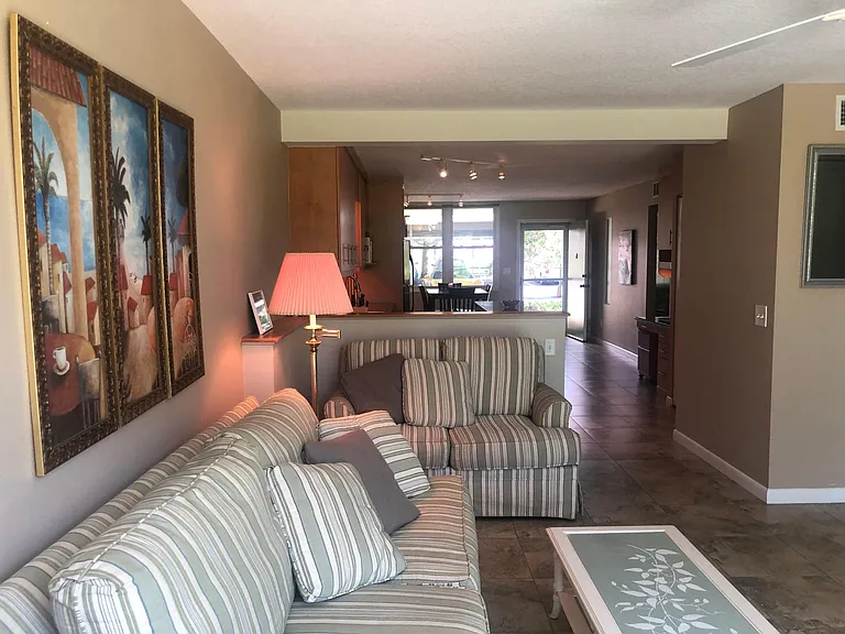 Beautiful Open Concept