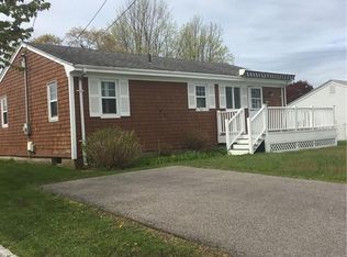 13 Herbert Dr, Narragansett, RI 02882