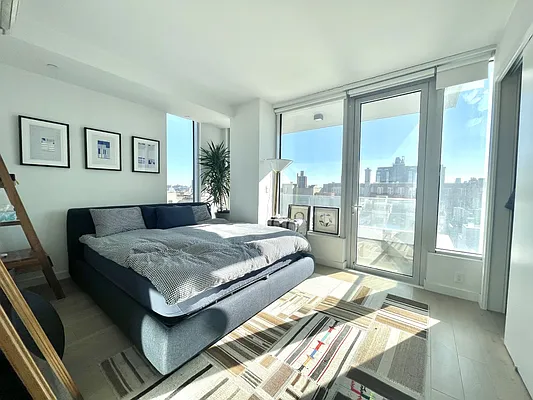 Rented by R New York | media 13