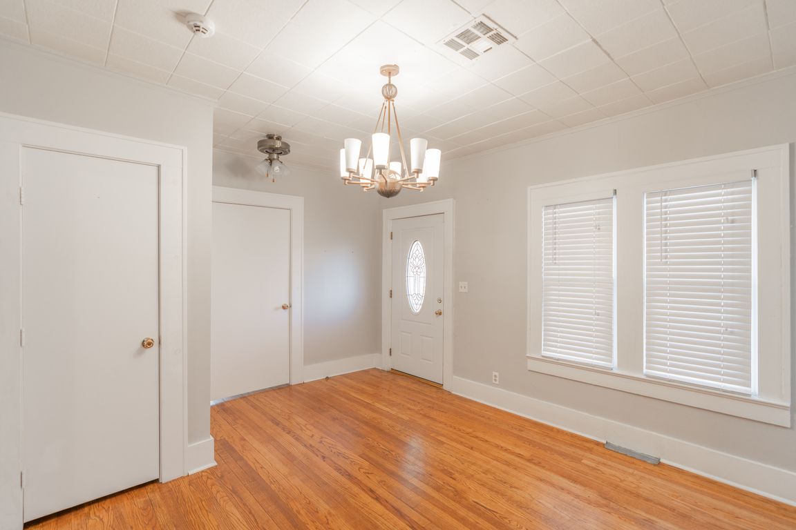 next background image