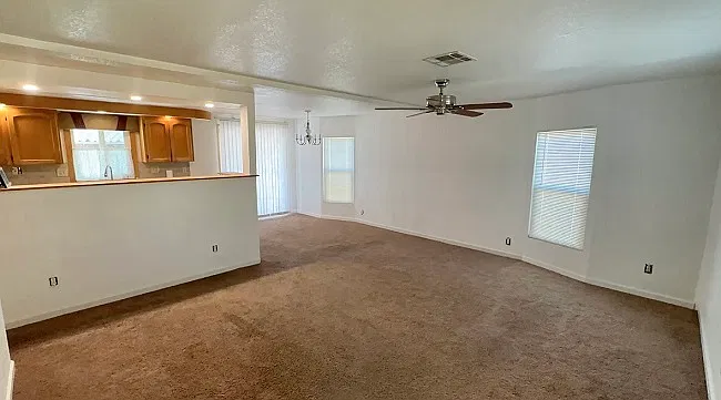 2 bed, 944 sqft, $1,375 — Photo 3