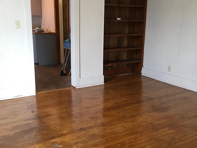203 W Main St — Photo 7
