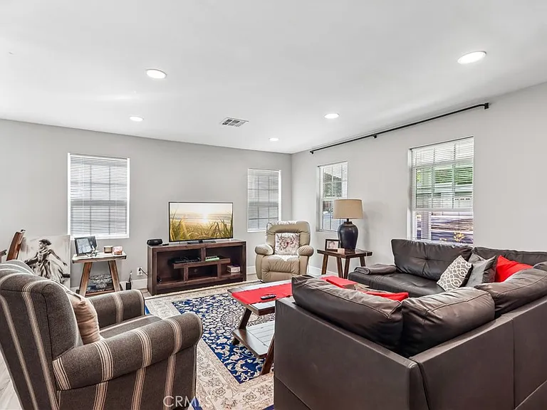 21235 Lopez St — Photo 14