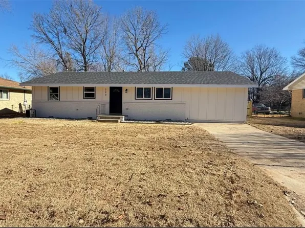 599 Lawndale Dr, Springdale, AR 72764