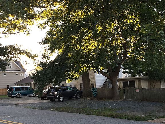 417 20th Street --> $500K
