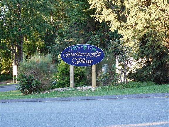 4th image of 2501 Village Dr #2501