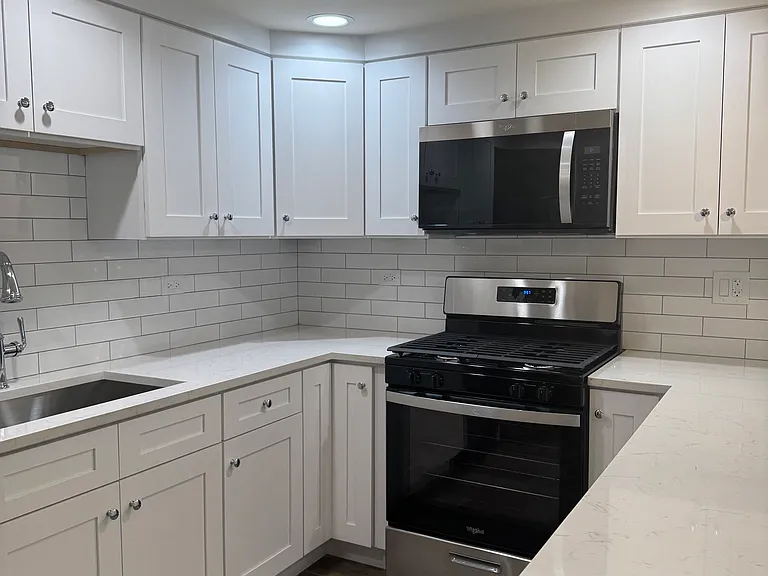 4259 N Mozart St #G — Photo 3
