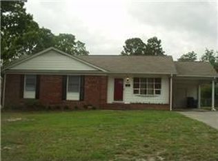 461 Bay Shore Dr, Fayetteville, NC 28311