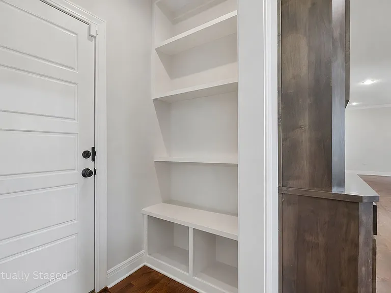 16324 Farley St — Photo 15