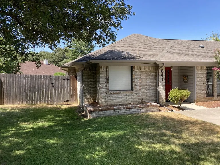 641 Highland Meadows Dr — Photo 6