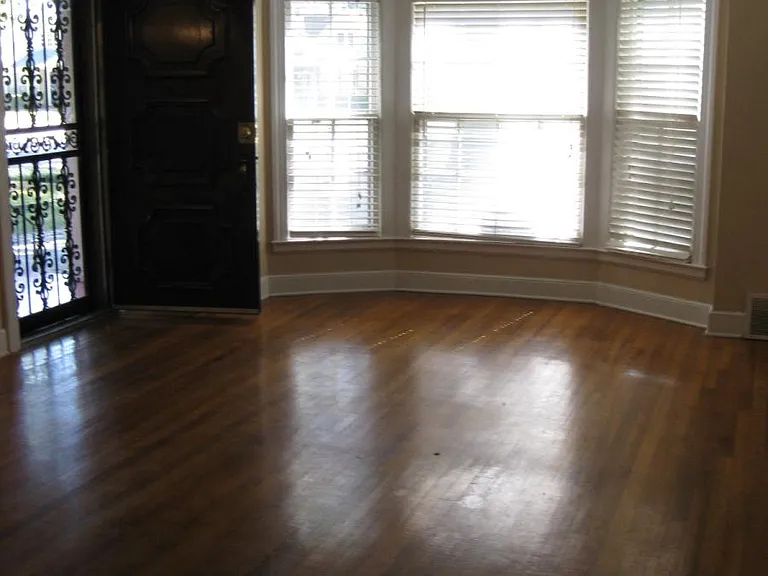 LIVING ROOM, BAY WINDOW