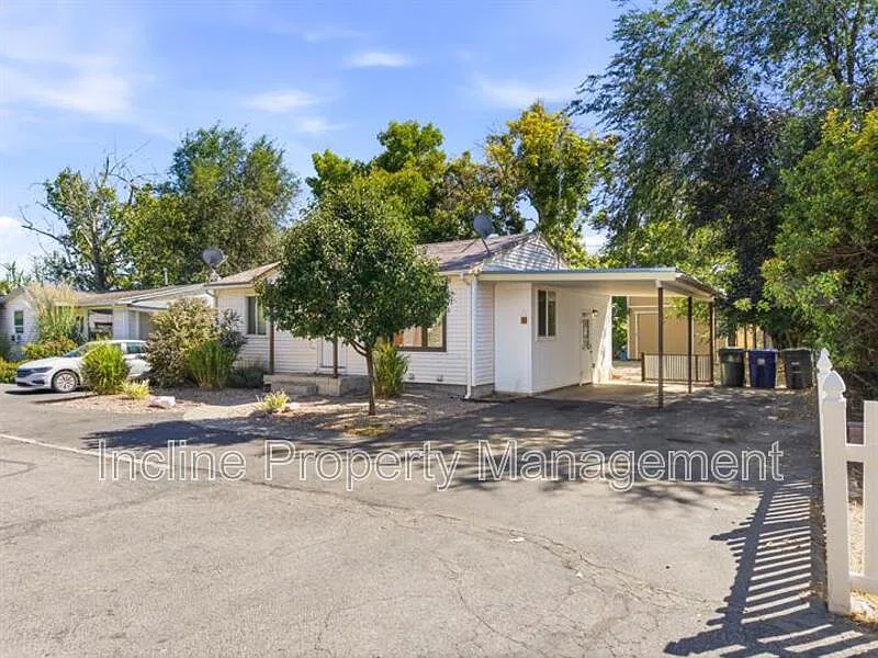 2 bed, 1.0 bath, 750 sqft, $1,200 — Photo 4
