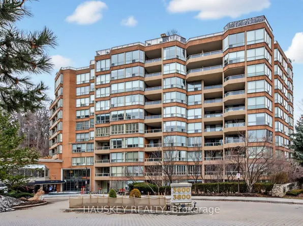 3800 Yonge St #402, Toronto, ON M4N 3P7