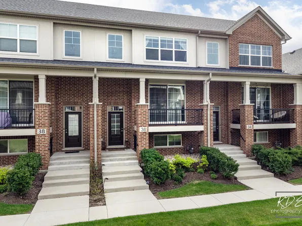 36 Woodmoor Ct, Lombard, IL 60148