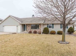 1957 Swan Pointe Ter, De Pere, WI 54115