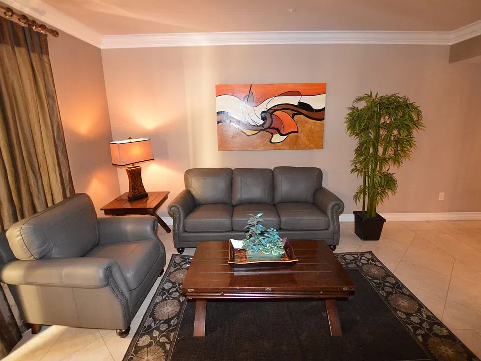 230 E Flamingo Rd #102