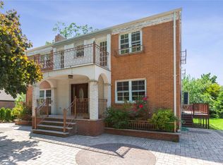 183-03 Grand Centrl Pkwy, Jamaica, NY 11432