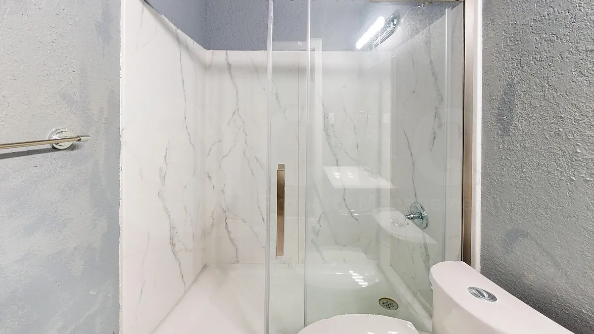 2 bed, 1.0 bath, 819 sqft, $1,300 — Photo 3