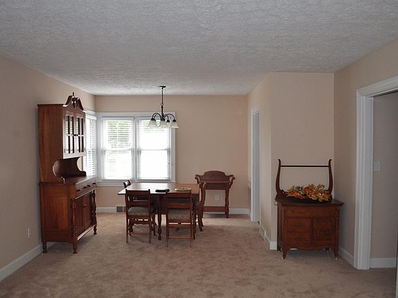 5th image of 217 Beechwood Ave