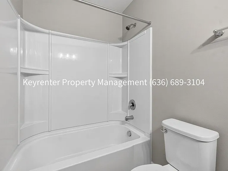 2823 Winding Valley Dr — Photo 16