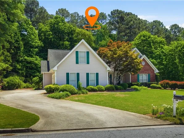 2211 Flowering Dr, Grayson, GA 30017
