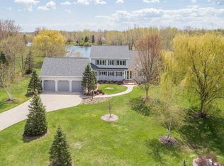 W9294 Lamise Way, Hortonville, WI 54944