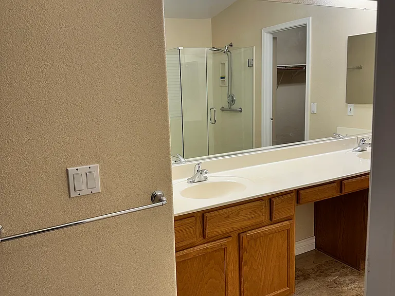 862 N John Way — Photo 8