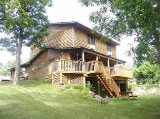 2820 3rd Dr, Oxford, WI 53952