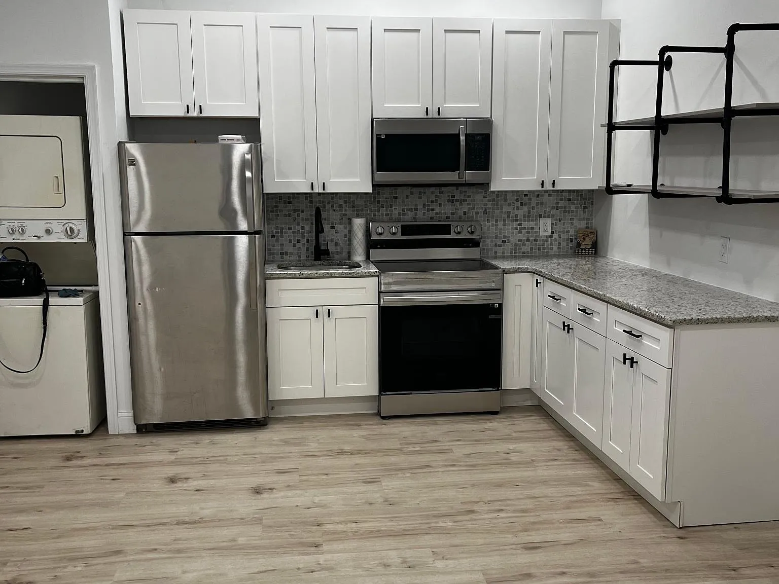 1 bed, 650 sqft, $1,250 — Photo 3