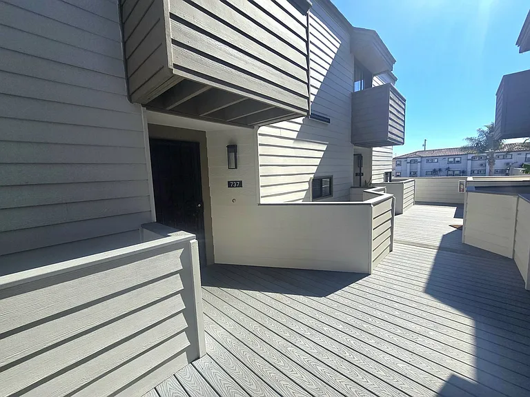 737 Seacoast Dr — Photo 17
