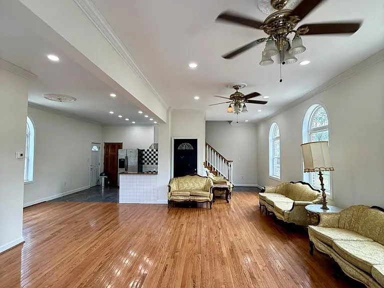 3001 Preston Ave — Photo 5