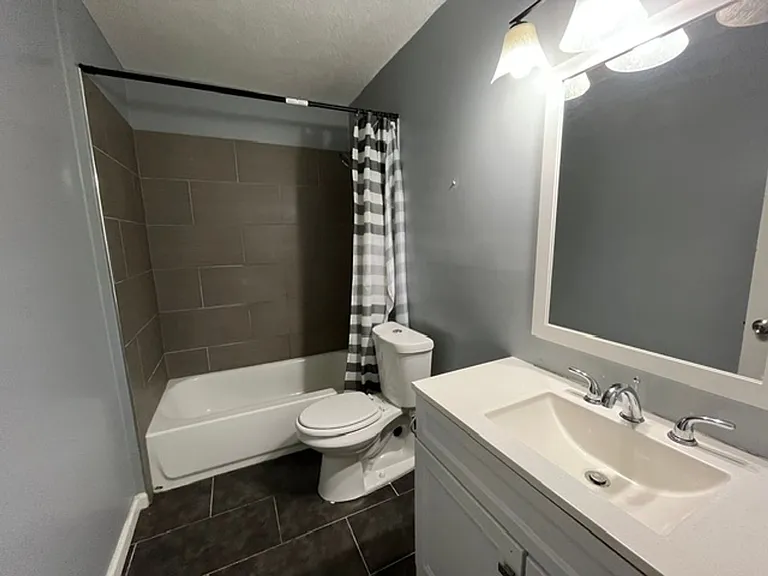 7917 Southaven Cir W — Photo 11