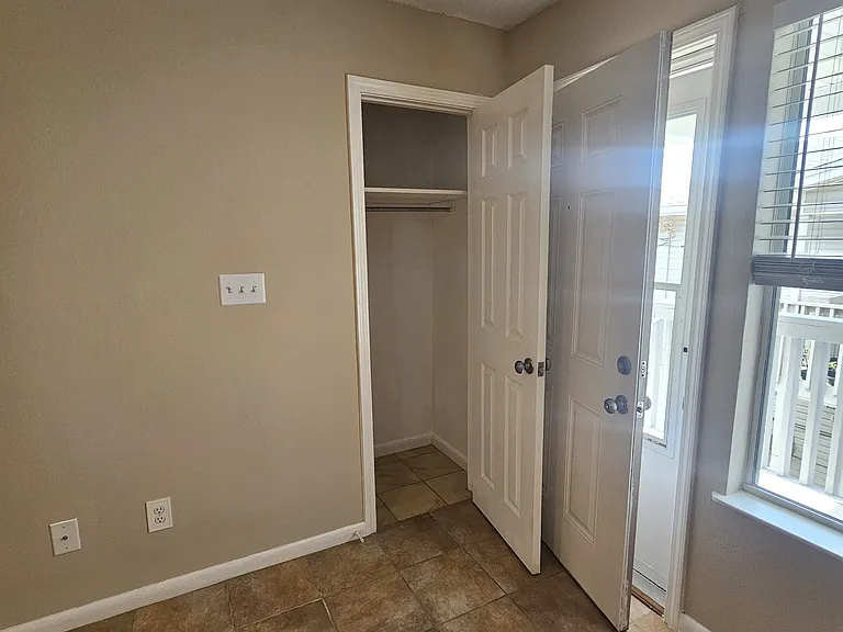 1275 Redwood Ln #B — Photo 8
