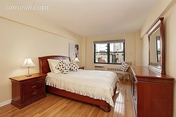 Sold by Corcoran | media 6