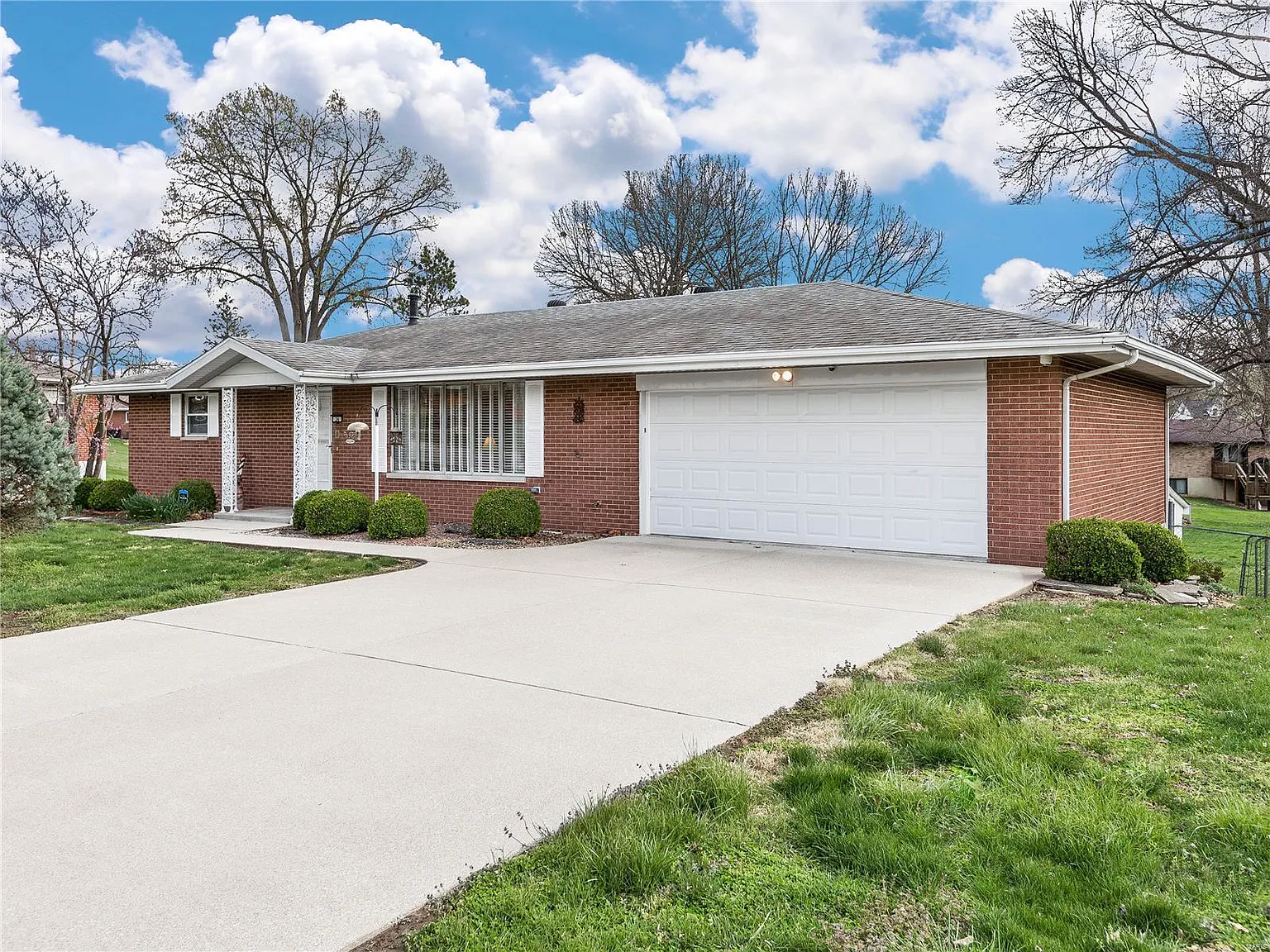 36 Saint Rose Dr photo 1