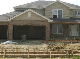 1556 Saddle Run Ln, Beecher, IL 60401