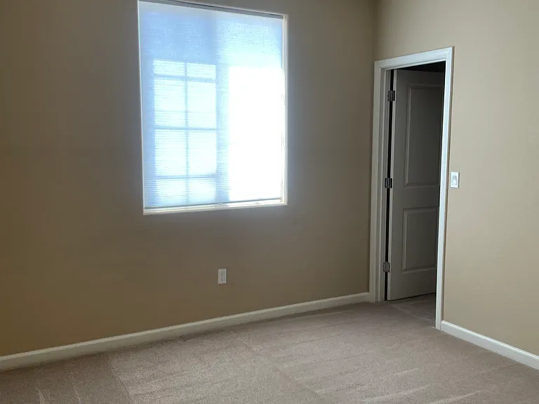 5460 Specklestone Ct — Photo 6