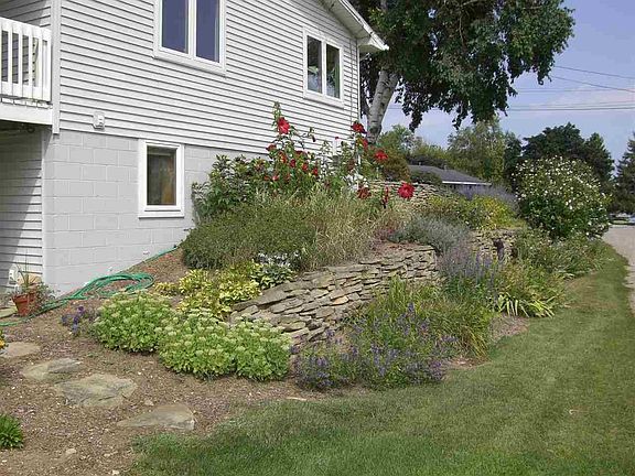 2nd image of 136 E Princess Dr