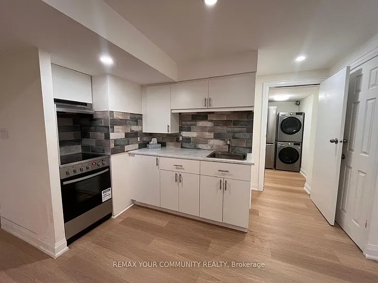 11 Kingsmead Ct #BASEMENT — Photo 3