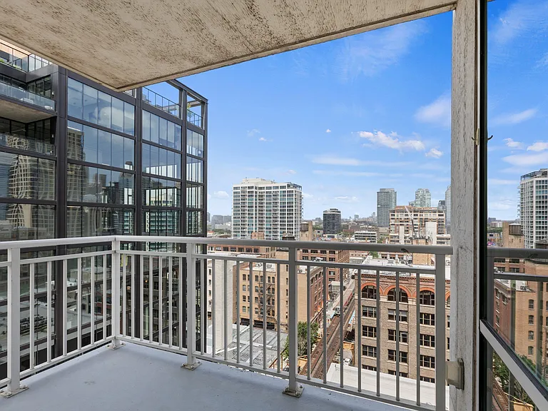 Flair Tower Apartments — Photo 5