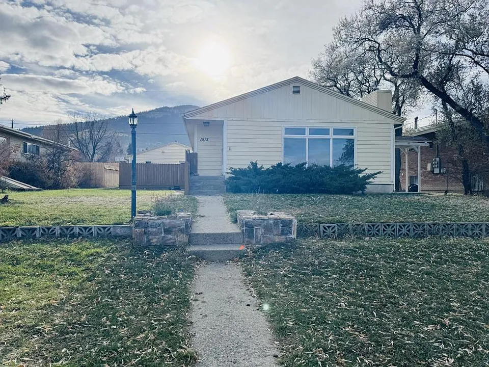 1513 Wilder Ave