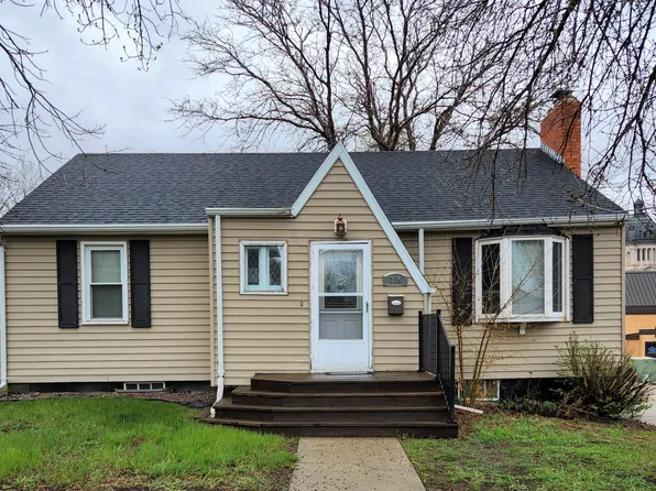 214 N Highland Ave, Pierre, SD 57501