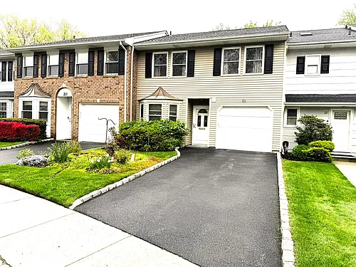 21 Manors Dr Photo 1