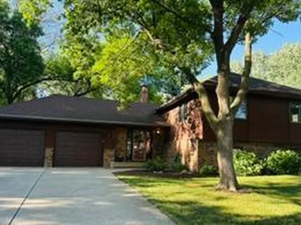8648 Park Ave, Saint Bonifacius, MN 55375