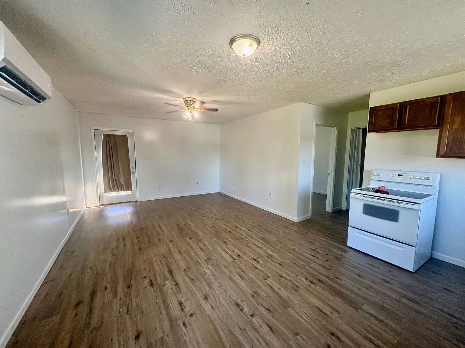 1 bed, 1.0 bath, 1200 sqft, $750 — Photo 3