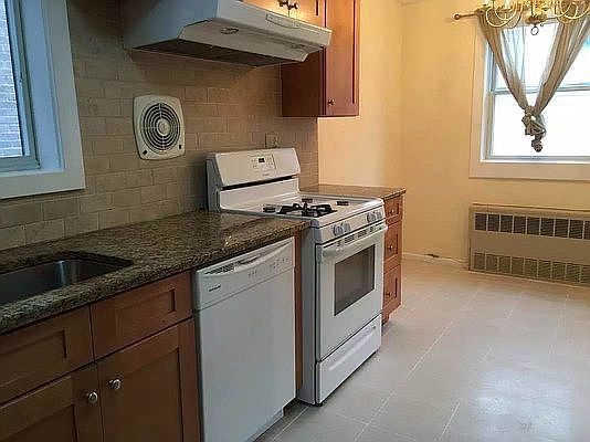 1st image of 2810 30th St #3